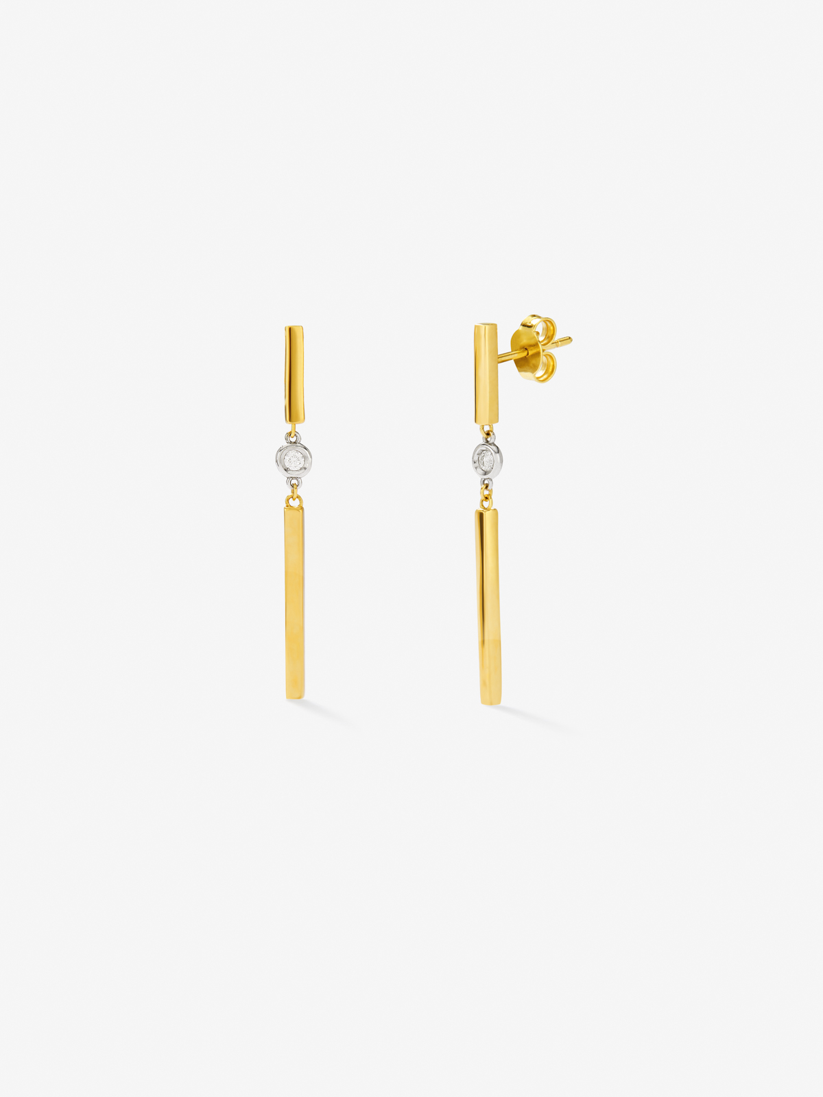 18K yellow gold earrings with 0.07 ct brilliant cut diamonds