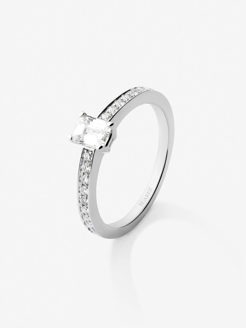18K white gold ring with central emerald-cut diamond of 0.5 cts and arm of 18 brilliant-cut diamonds with a total of 0.19 cts image number 0