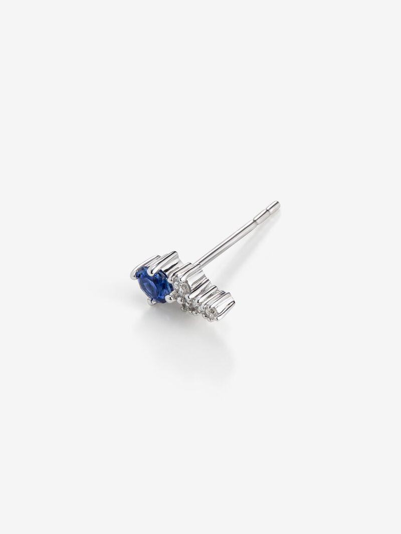 Individual left earring made of 18K white gold with sapphire and diamonds. image number 2