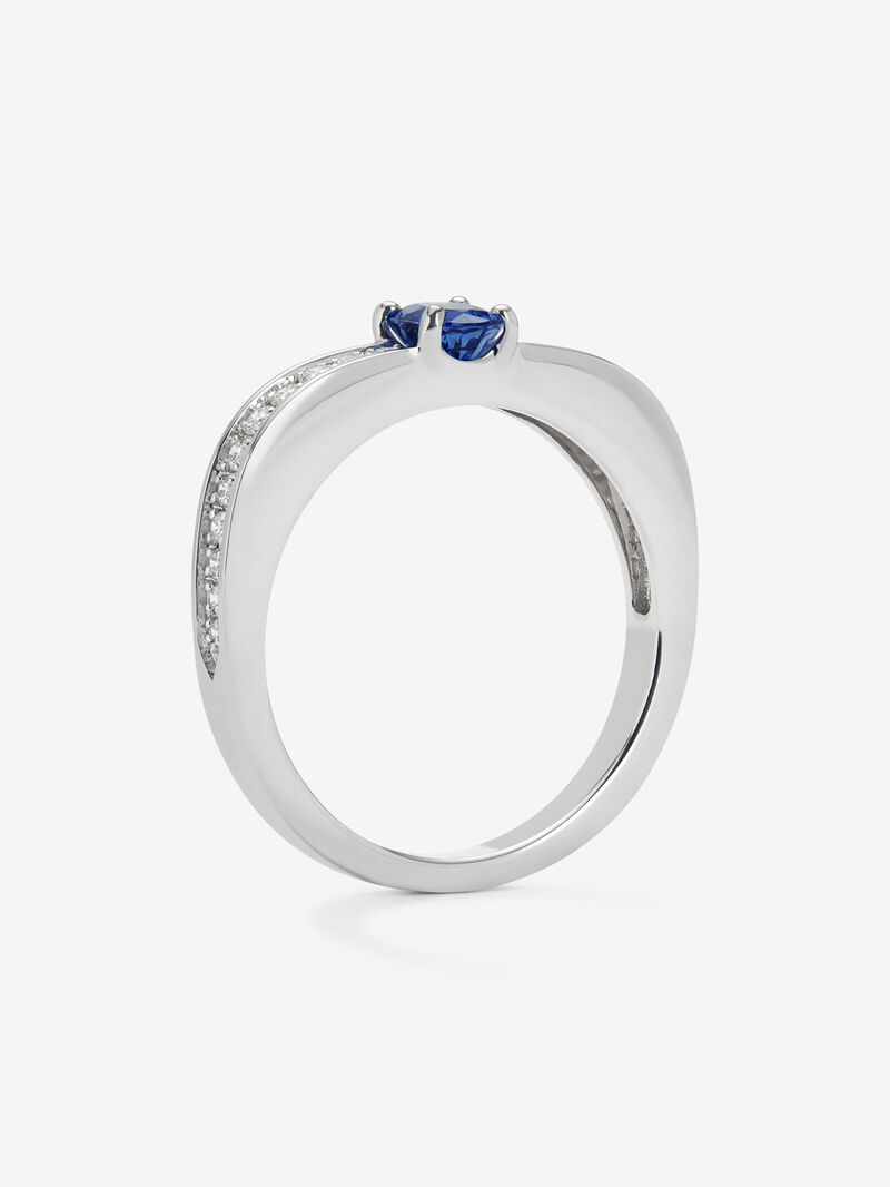 18K white gold ring with oval-cut blue sapphire of 0.44 cts and 22 brilliant-cut diamonds with a total of 0.16 cts image number 4