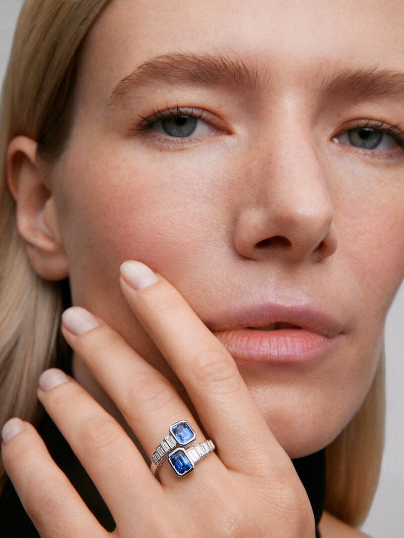 You and I 18k White Gold Ring with Blue and Blue Lofiros live in octagonal 2,2 cts and white diamonds in 0.52 cts baggos image number 3
