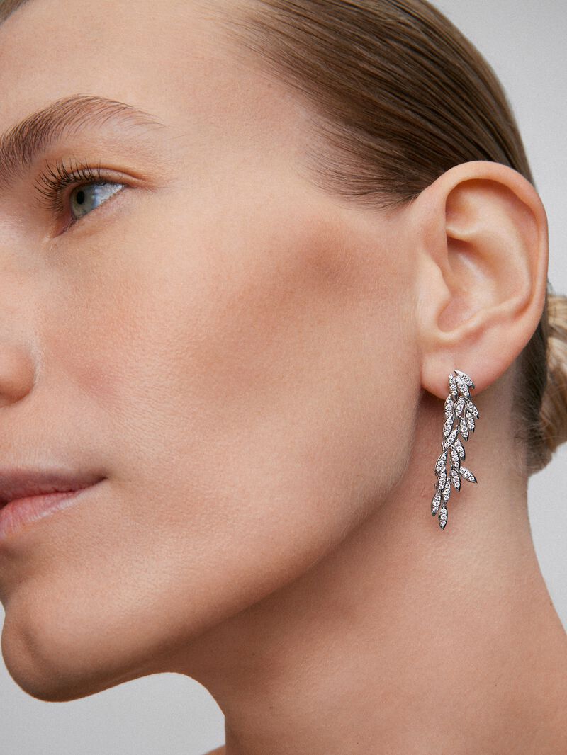 18K white gold earrings with white diamonds of 1.16 cts image number 2
