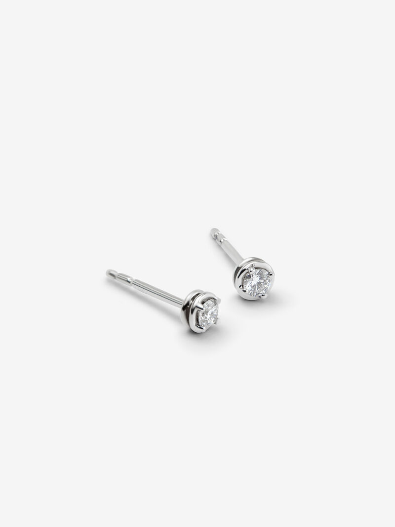 18K white gold earrings with solitaire diamond image number 2