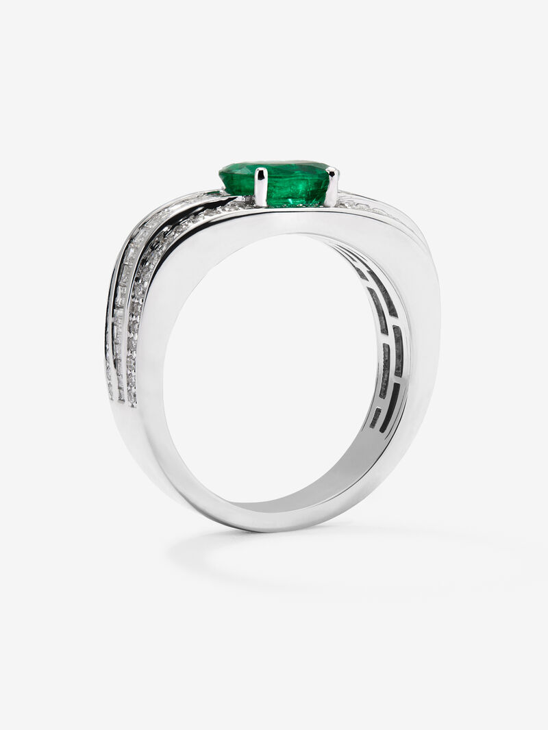 18K white gold ring with oval-cut green emerald of 0.91 cts, 94 brilliant-cut and baguette-cut diamonds with a total of 0.74 cts image number 4