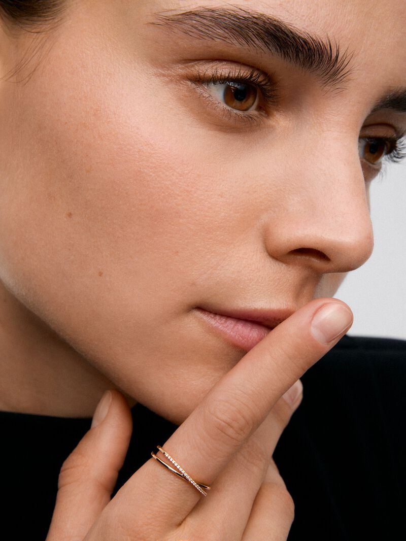 18K rose gold cross ring with 24 brilliant-cut white diamonds with a total of 0.07 cts image number 3