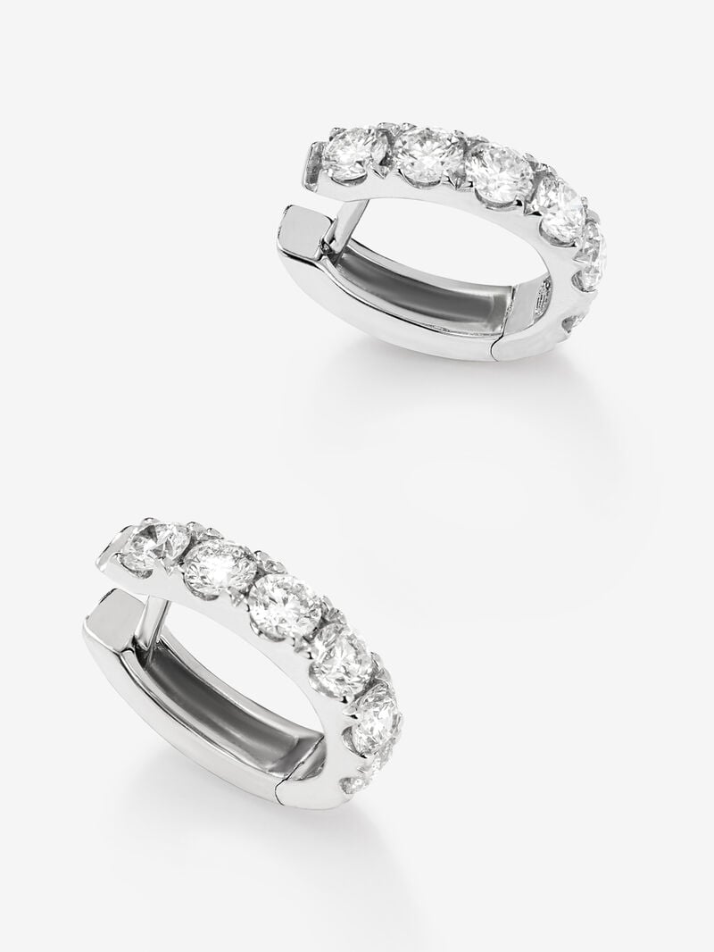 18K white gold earrings with 12 brilliant-cut diamonds with a total of 0.95 cts image number 2