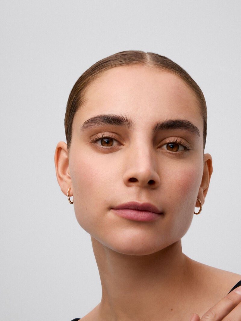 18K yellow gold hoop earrings with 28 brilliant-cut diamonds with a total of 0.22 cts image number 3