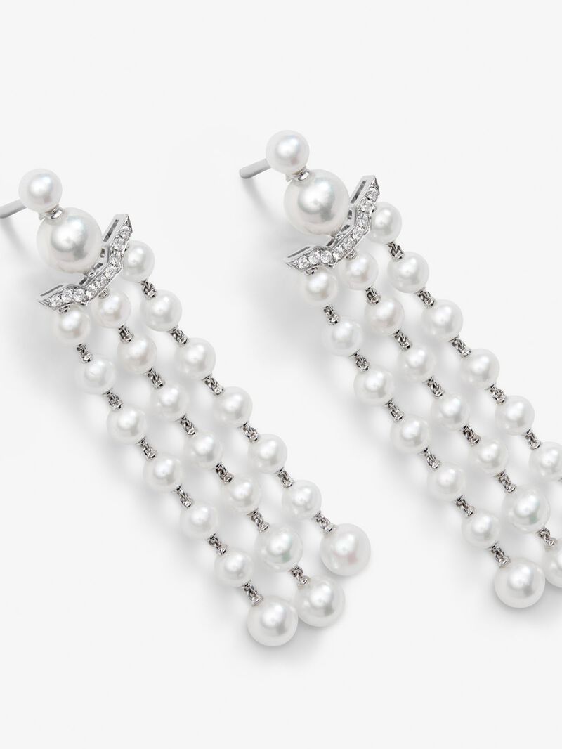 18k white gold earrings with diamonds and pearls image number 2