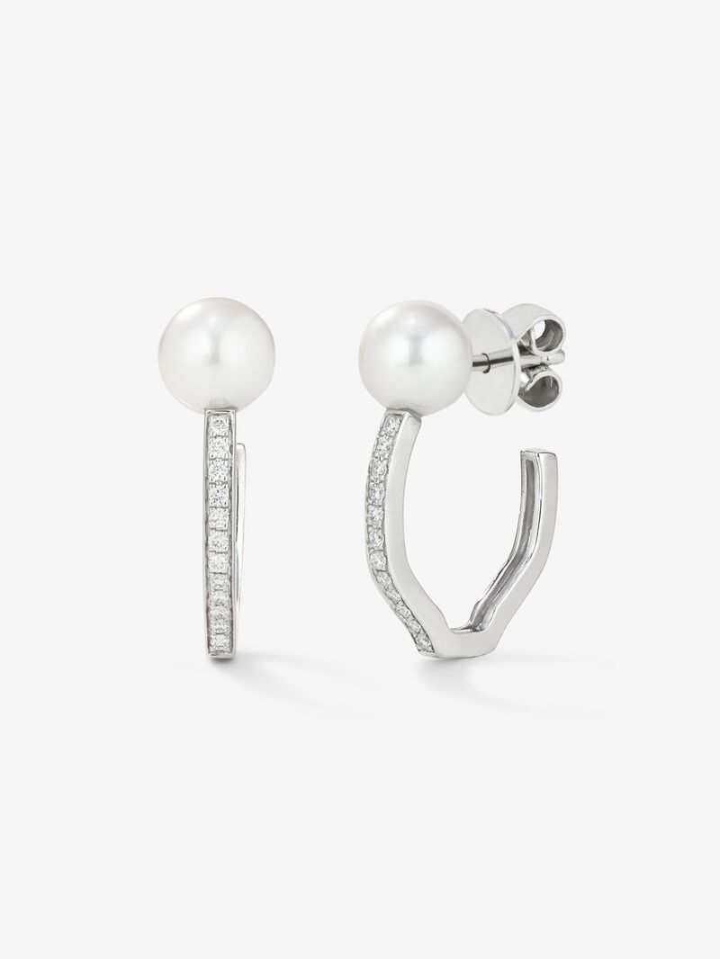 18K white gold earrings with 2 akoya pearls and 24 brilliant-cut diamonds with a total of 0.11 cts image number 0