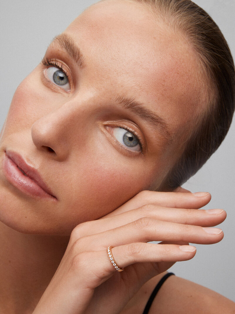 Half ring in 18K rose gold with 13 brilliant-cut diamonds with a total of 0.36 cts image number 3