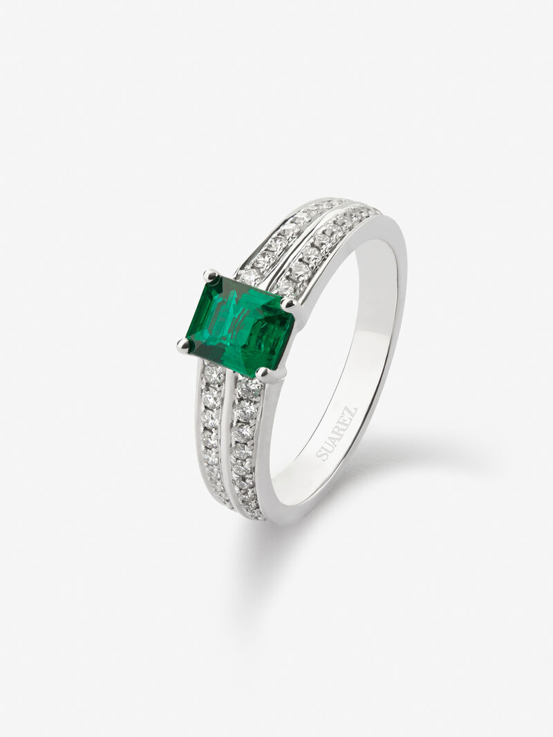 18K white gold ring with octagonal cut emerald of 0.62 cts and 52 brilliant cut diamonds with a total of 0.19 cts image number 0