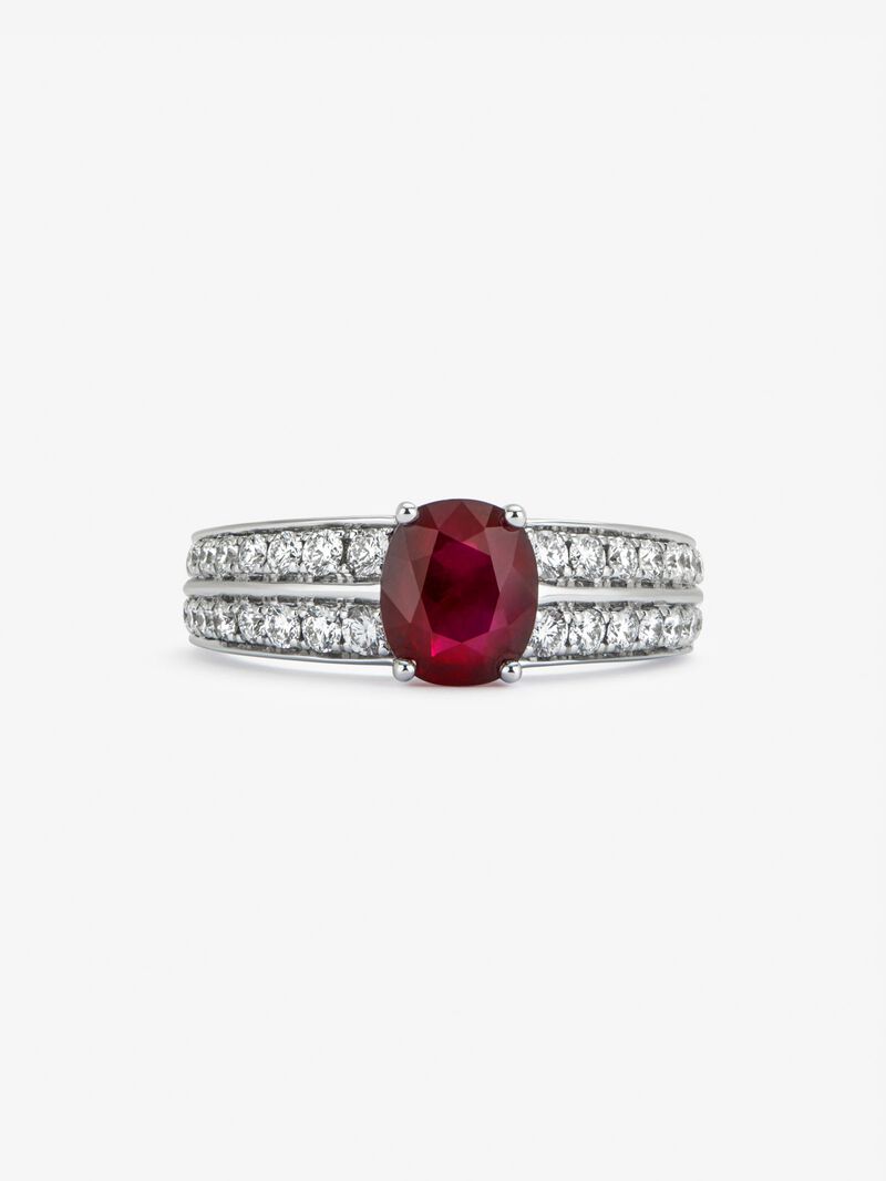 18K white gold ring with cushion-cut pigeon blood ruby ​​of 1.73 cts and 32 brilliant-cut diamonds with a total of 0.52 cts image number 1