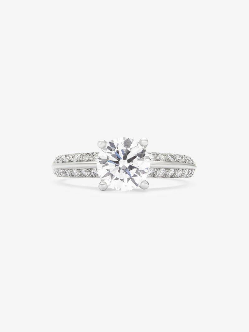 Solitaire ring in 18K white gold with a 1.5-carat central diamond and additional brilliant-cut diamonds totaling 0.33 cts image number 2