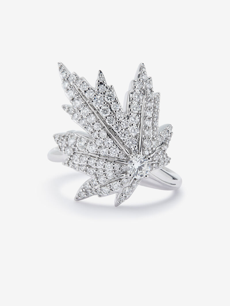 18K white gold ring with a 0.16 ct central brilliant-cut diamond, diamond pavé, and a maple leaf design image number 2