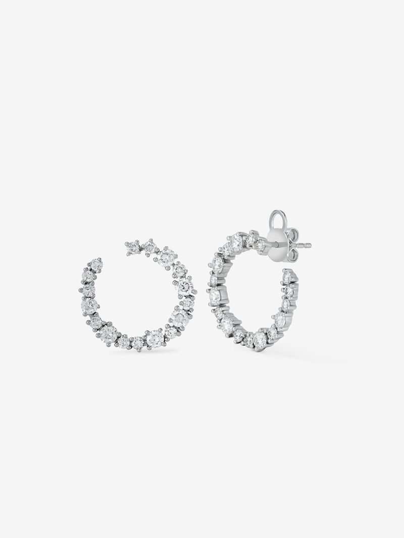 18K white gold hoop earrings with 34 brilliant-cut diamonds with a total of 1.84 cts image number 0