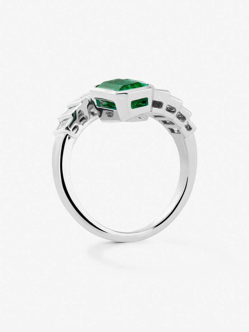 You and me ring in 18K white gold with 2 octagonal-cut green emeralds with a total of 2.71 cts and 8 baguette-cut diamonds with a total of 1.08 cts image number 4