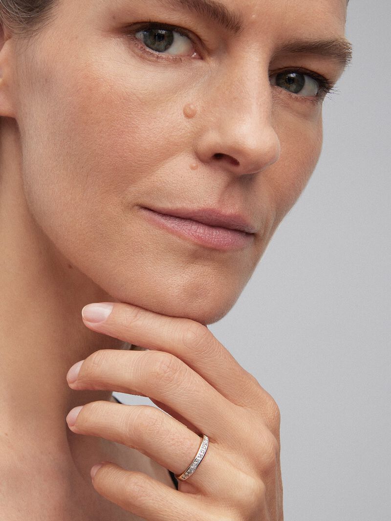 Half ring in 18K white gold with 14 princess-cut diamonds with a total of 0.7 cts image number 0