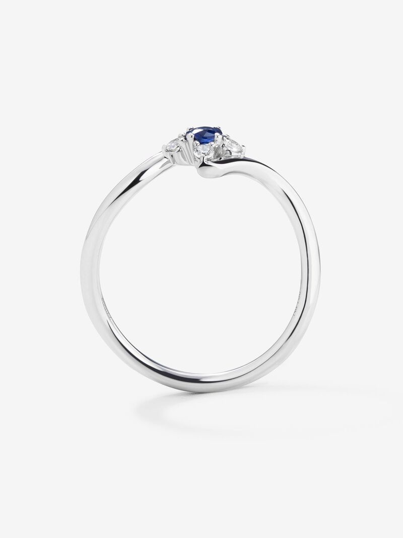 18K white gold ring with brilliant-cut blue sapphire of 0.15 and 4 brilliant-cut diamonds with a total of 0.08 cts image number 2