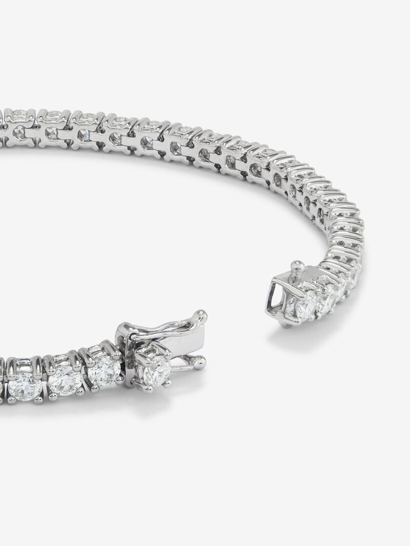 18K white gold rivière bracelet with 62 brilliant-cut diamonds with a total of 3.63 cts image number 4