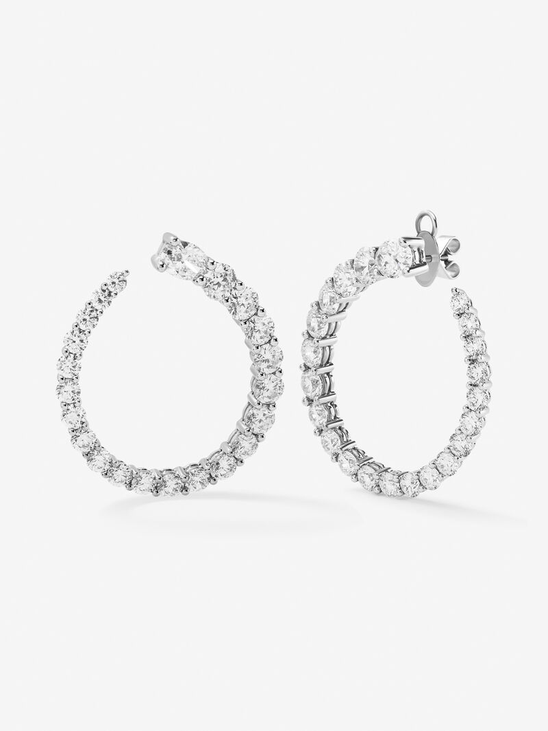 18K white gold hoop earrings with 26 brilliant-cut diamonds with a total of 5.13 cts image number 0
