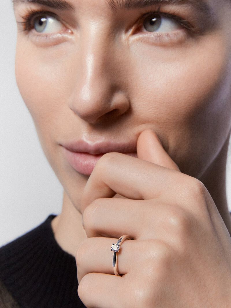 Engagement ring image number 3