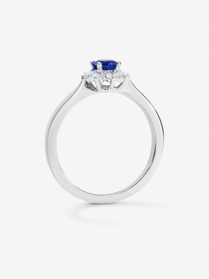 18K White Gold Ring with Royal Blue Sapp image number 4