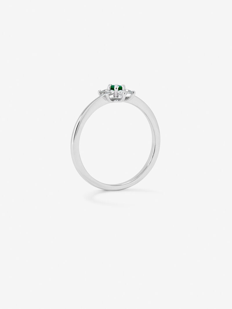 18K white gold ring with green emerald in bright size of 0.08 cts and white diamonds in bright size of 0.15 CTS star -shaped shape image number 4