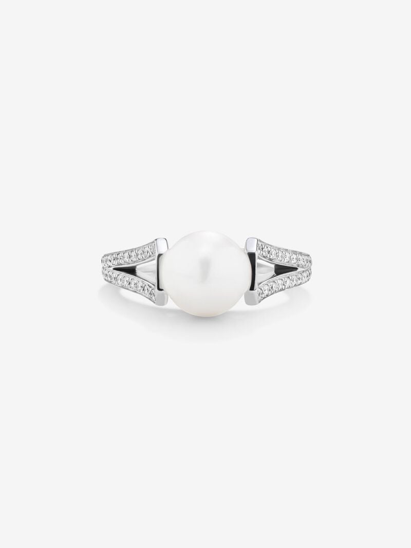 18K white gold ring with 8mm akoya pearl and 60 brilliant-cut diamonds with a total of 0.23 cts image number 3