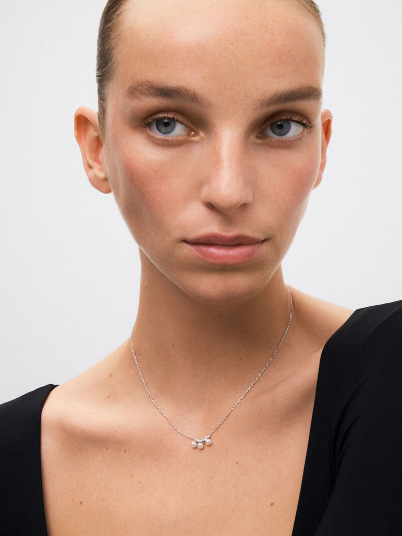 18k white gold pendant chain with three Akoya pearls and diamonds. image number 1