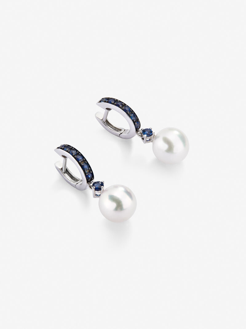 925 Silver hoop earring combined with 8.5 mm Akoya pearl and sapphire. image number 2