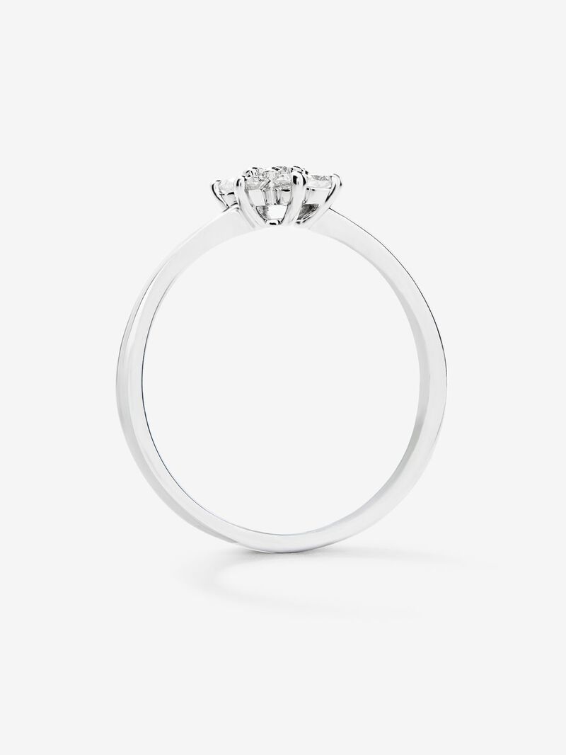 18K white gold ring with 7 brilliant-cut diamonds with a total of 0.24 cts and star shape image number 2