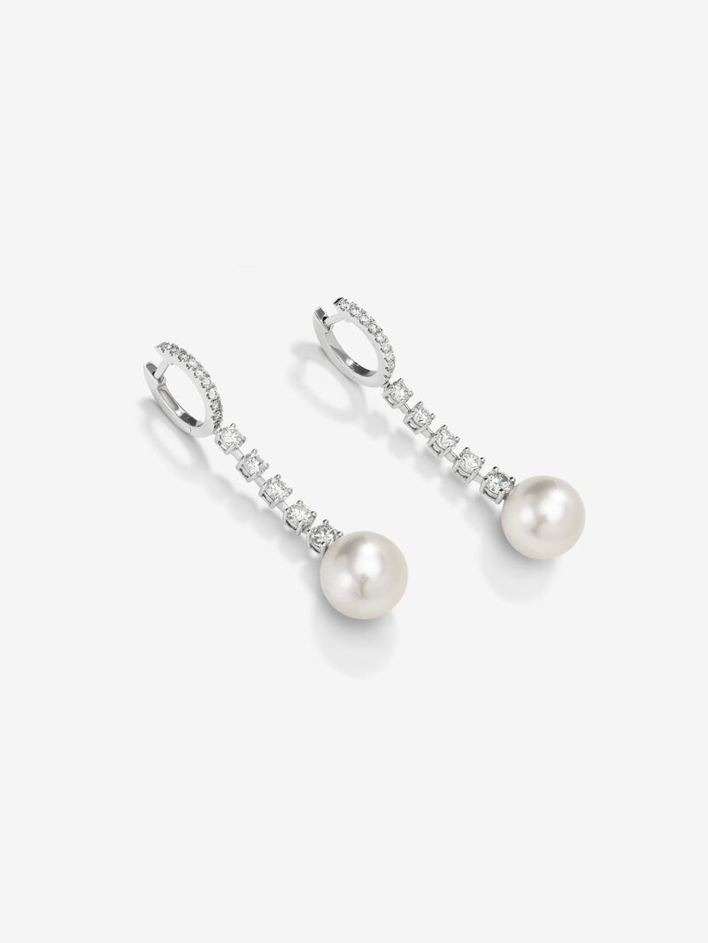 18K white gold earrings with 0.4 ct brilliant-cut diamonds and 10.5 mm Australian pearls image number 2