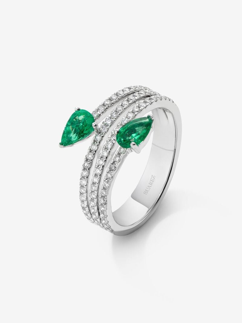 18K white gold ring with 0.61cts and 1.51cts diamonds image number 0