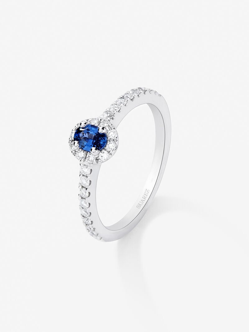 18K white gold ring with blue sapphire 0.32 cts and 40 brilliant-cut diamonds with a total of 0.25 cts image number 0