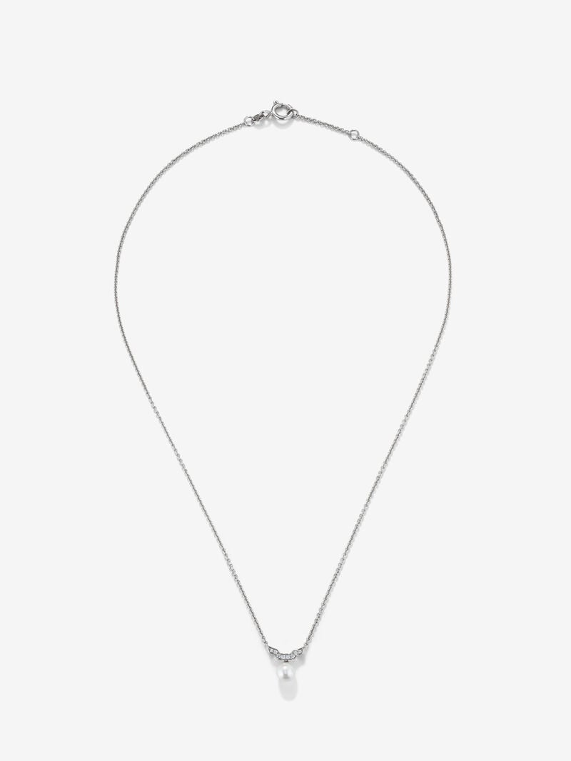 18k white gold pendant necklace with Akoya pearl and diamonds. image number 0