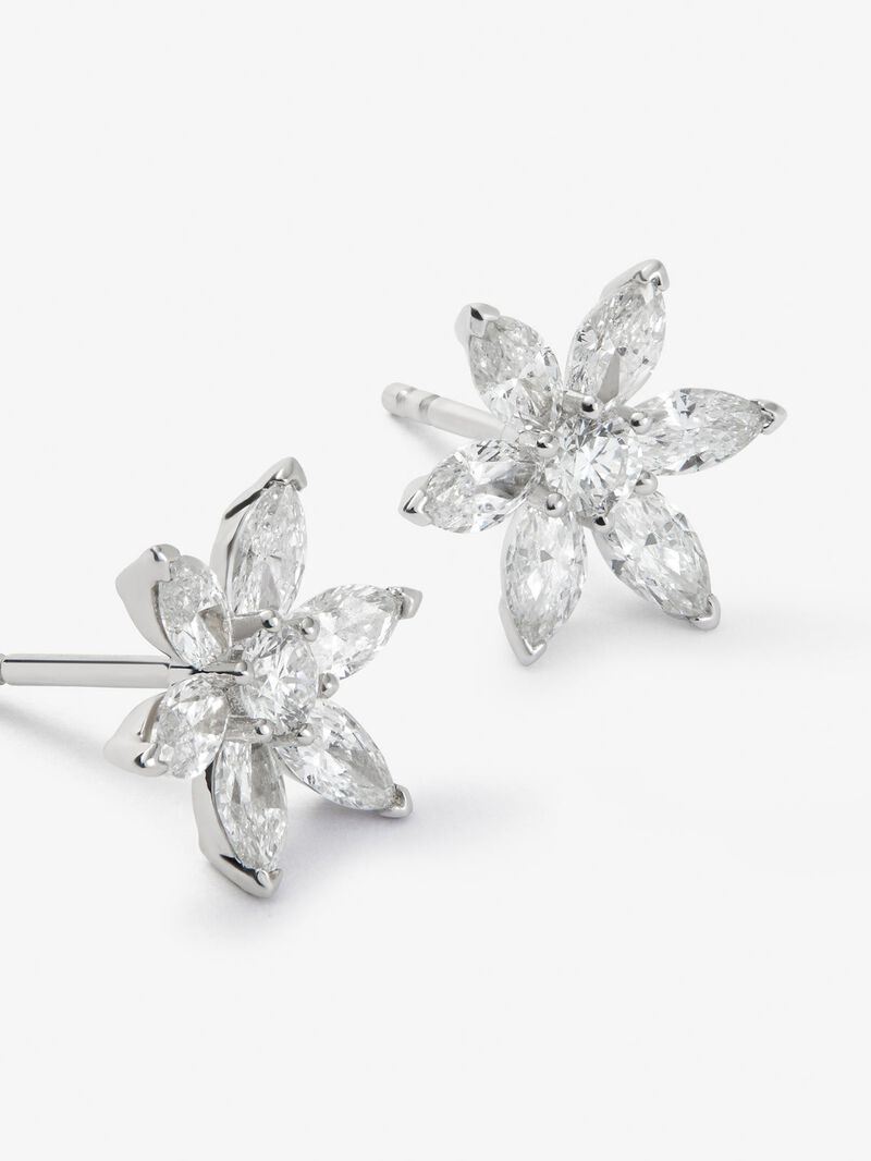 18K white gold earrings with 2 brilliant-cut diamonds with a total of 0.16 cts and 10 marquise-cut diamonds with a total of 1.06 cts image number 2
