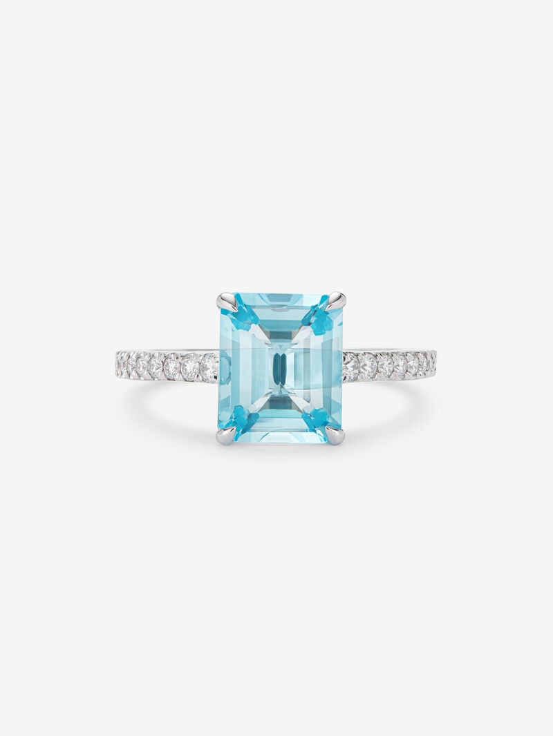 18K white gold ring with sky blue topaz in octagonal cut of 3.42 cts and brilliant cut diamonds with a total of 0.19 cts image number 1