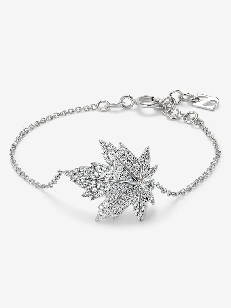 18K white gold bracelet with a 0.14 ct central brilliant-cut diamond, diamond pavé, and a maple leaf design image number 0