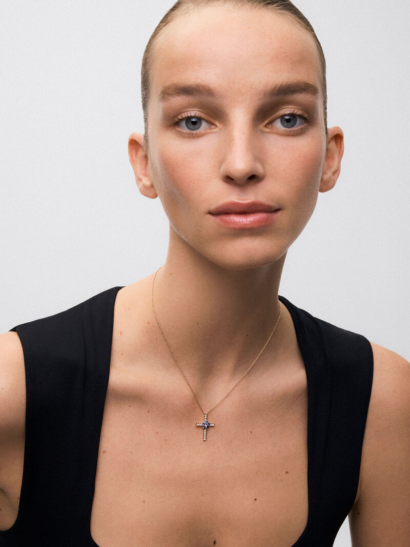 18K rose gold cross pendant with 15 brilliant-cut diamonds with a total of 0.27 cts, 1 brilliant-cut pink sapphire of 0.11 cts and 5 brilliant-cut blue sapphires with a total of 0.36 cts image number 1