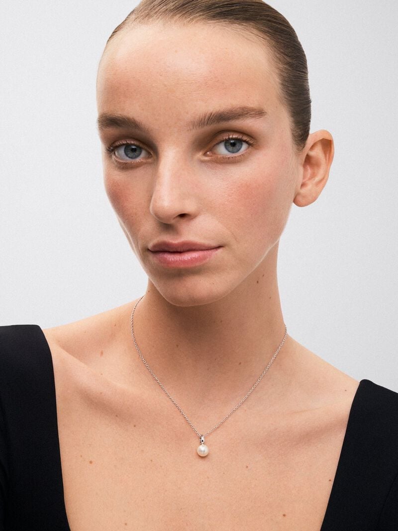 925 Silver chain pendant with 8.5mm Australian pearl. image number 1