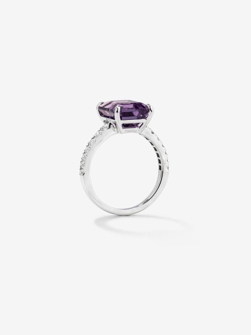 18K White Gold Ring with Purple Ameatist in Emerald Size 4.25 CTS and White Diamonds in Bright Size of 0.32 CTS image number 4