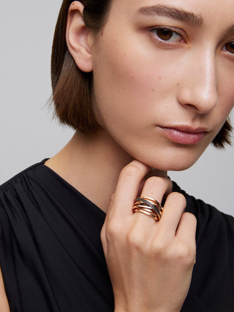 Wide multi-arm 18K rose gold ring with spinels image number 4