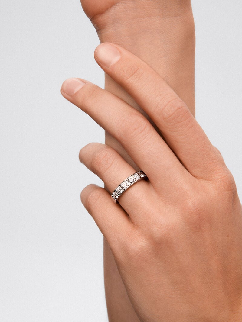 Half ring in 18K white gold with 8 brilliant-cut diamonds with a total of 1.14 cts image number 1