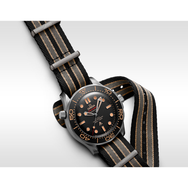 OMEGA SEMASTER DIVER 300M CO‑AXIAL MASTER CHRONOMETER 007 EDITION 42 MM 210.92.42.20.01.001, 21092422001001