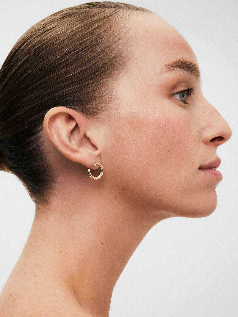Small and 18k yellow gold smooth slopes with diamond image number 1