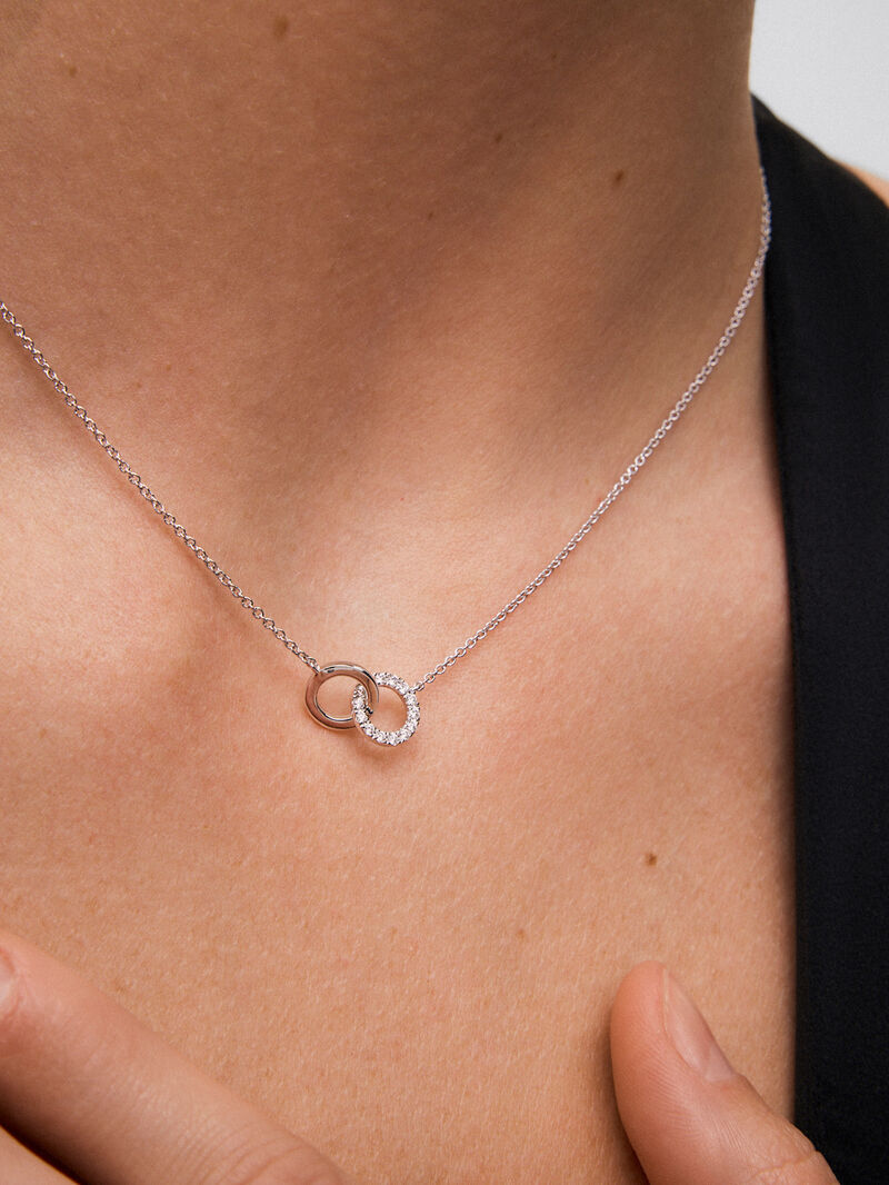 18K White Gold and Diamond Circular Pendant Chain image number 3