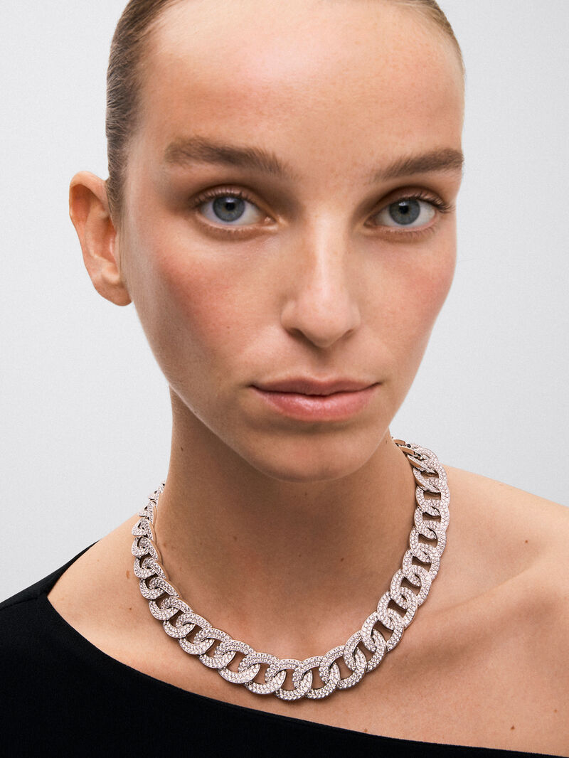 Bearded link necklace in 18K white gold and brilliant-cut diamonds with a total of 33.44 cts image number 1