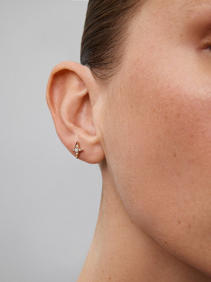 Individual 18K rose gold star earring with diamonds image number 3