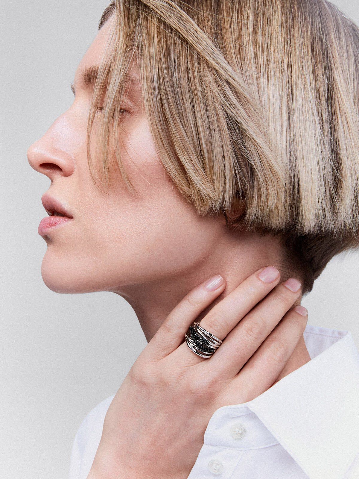 Silver arm ring top
