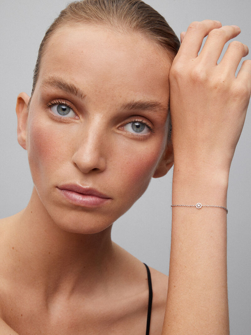 18K white gold bracelet with brilliant-cut diamonds with a total of 0.12 cts image number 1
